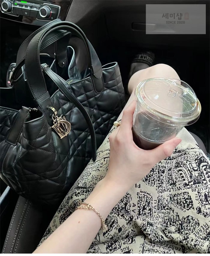 D I O R 디올 뚜주흐 미디엄 백 블랙 매크로까나쥬 Bag 15번 이미지