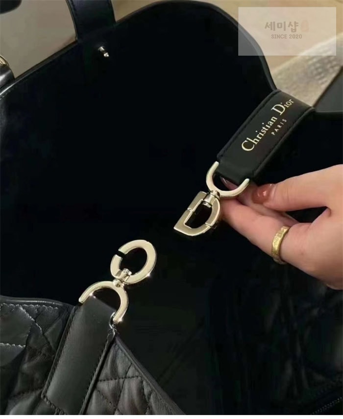D I O R 디올 뚜주흐 미디엄 백 블랙 매크로까나쥬 Bag 24번 이미지