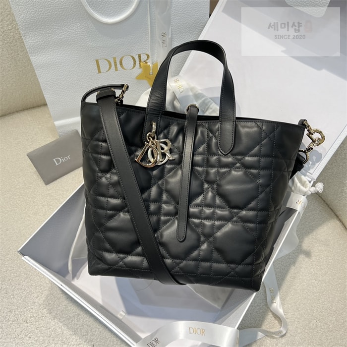 D I O R 디올 뚜주흐 미디엄 버티컬 토트백 블랙 매크로까나쥬 Bag 5번 이미지