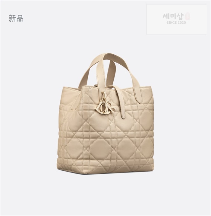 D I O R 디올 뚜주흐 미디엄 버티컬 토트백 파우더 베이지 매크로까나쥬 Bag 2번 이미지