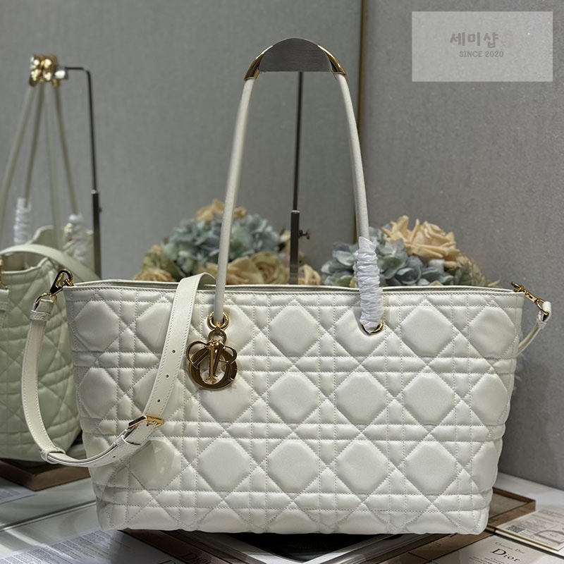 D I O R 디올 뚜주흐 백 라지 화이트 매크로 까나쥬 Bag 6번 이미지