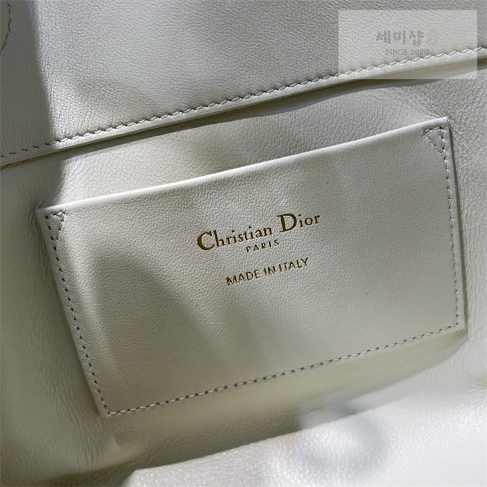 D I O R 디올 뚜주흐 스몰 버티컬 토트백 라떼 매크로까나쥬 Bag 6번 이미지