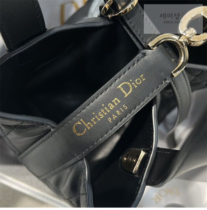 D I O R 디올 뚜주흐 스몰 버티컬 토트백 블랙 매크로까나쥬 Bag 8번 이미지