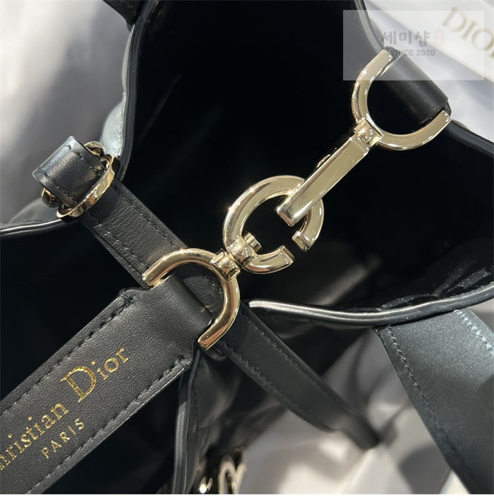 D I O R 디올 뚜주흐 스몰 버티컬 토트백 블랙 매크로까나쥬 Bag 13번 이미지