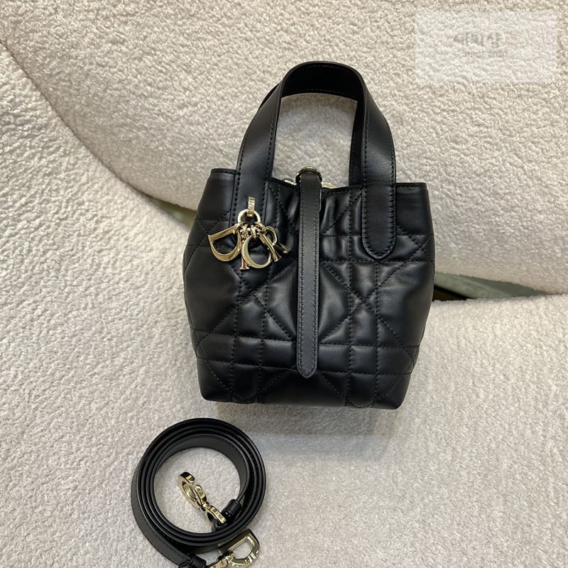 D I O R 디올 뚜주흐 스몰 버티컬 토트백 파우더 베이지 매크로까나쥬 Bag 14번 이미지