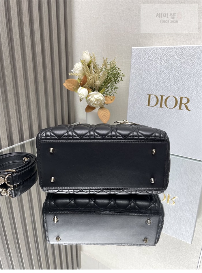 D I O R 디올 레이디 미디엄 토트백 까나쥬 레플리카 15번 이미지 - Bag | 세미샵 레플리카 사이트