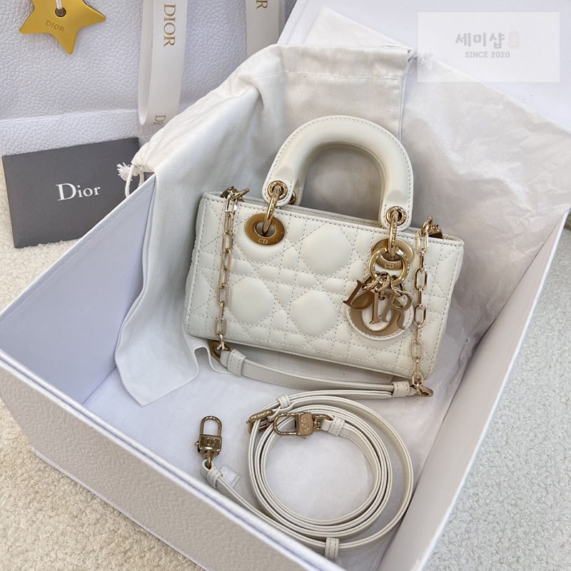 D I O R 디올 레이디 D-조이 마이크로 백 라떼 까나쥬 Bag 11번 이미지