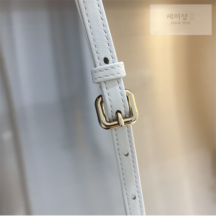 D I O R 디올 레이디 D-조이 마이크로 백 라떼 까나쥬 Bag 18번 이미지