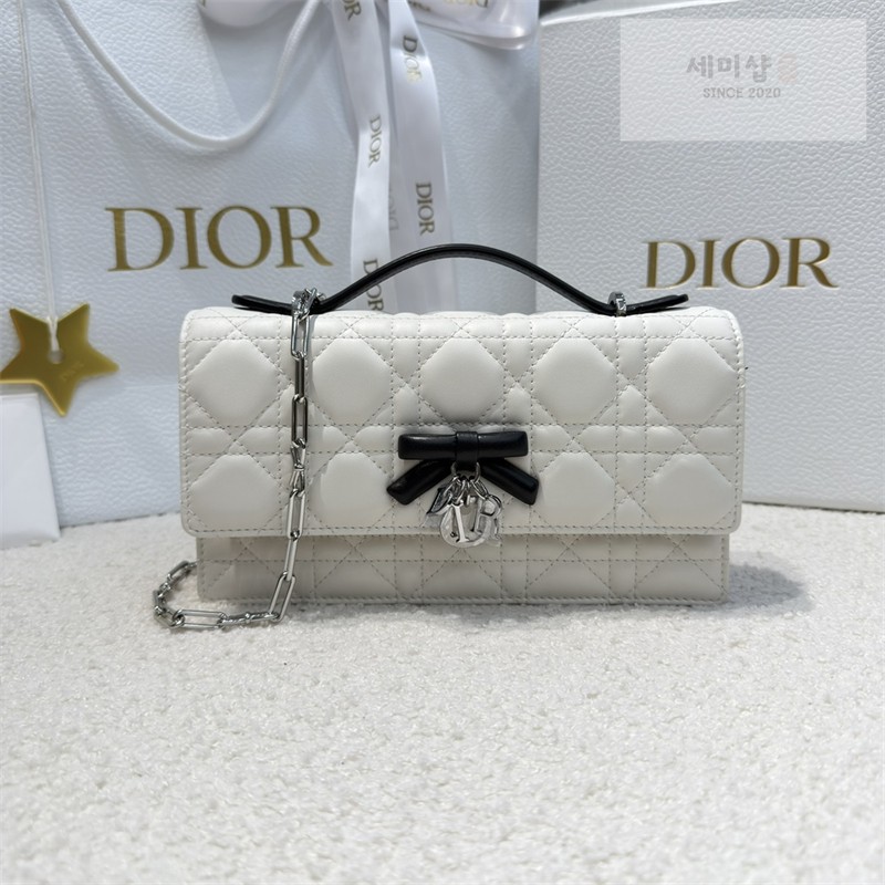 D I O R 디올 마이 미니 백 라떼 & 블랙 까나쥬 램스킨 라떼 Bag 3번 이미지