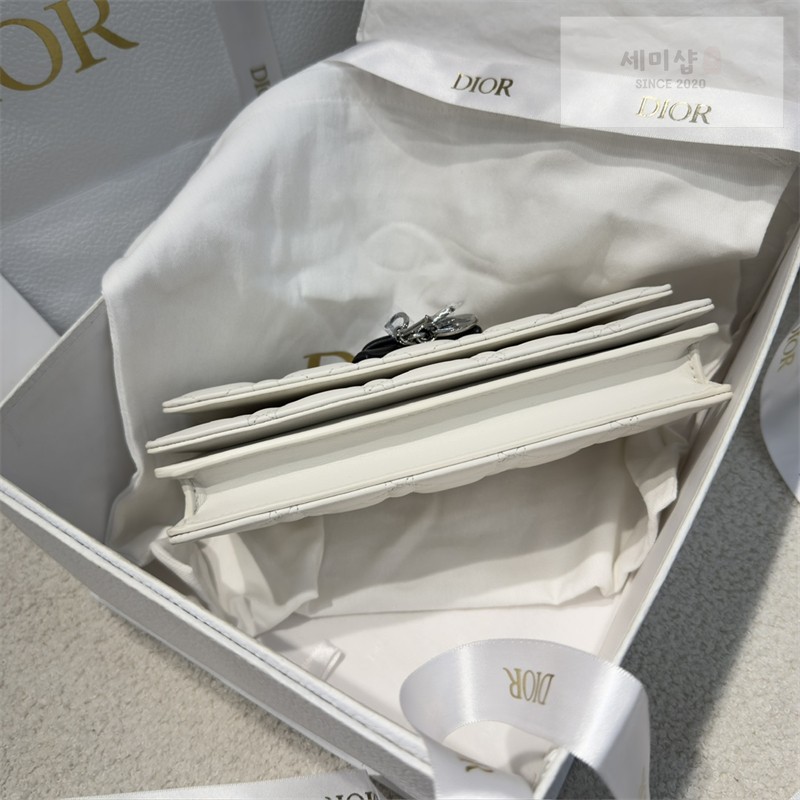 D I O R 디올 마이 미니 백 라떼 & 블랙 까나쥬 램스킨 라떼 Bag 7번 이미지