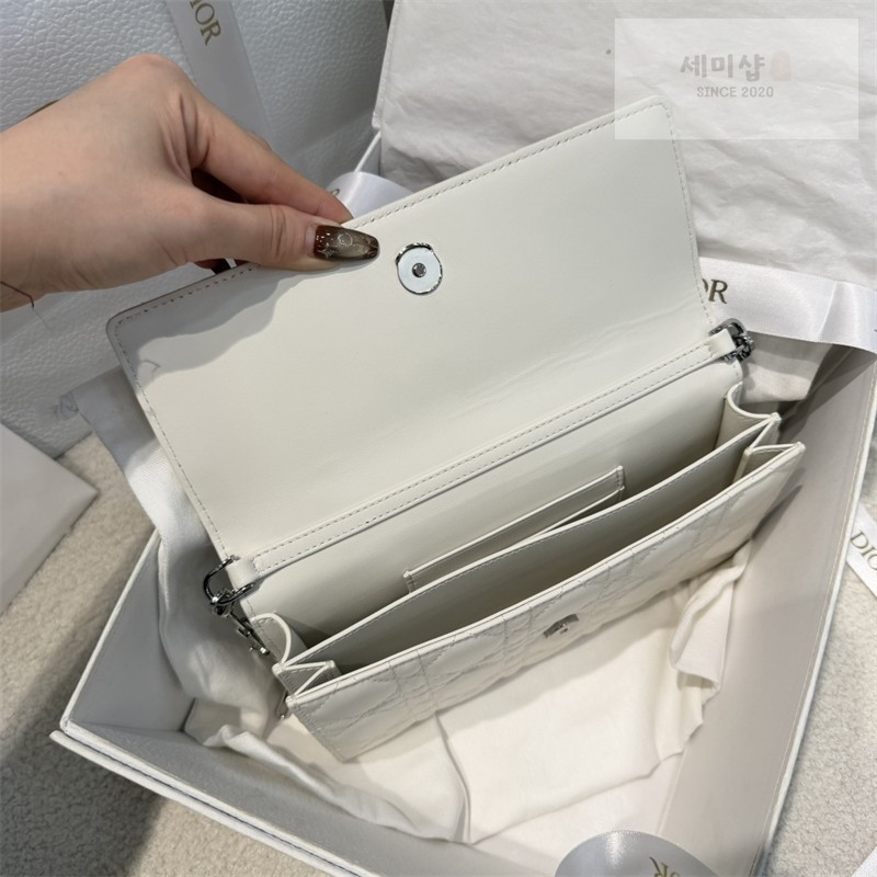 D I O R 디올 마이 미니 백 라떼 & 블랙 까나쥬 램스킨 라떼 Bag 10번 이미지