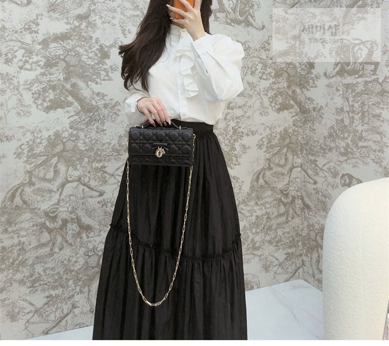 D I O R 디올 마이 미니 백 블랙 까나쥬 램스킨 블랙 Bag 2번 이미지
