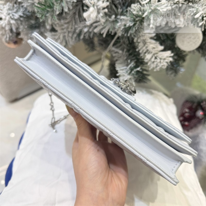 D I O R 디올 마이 미니 백 블루 까나쥬 램스킨 아이스 블루 Bag 8번 이미지