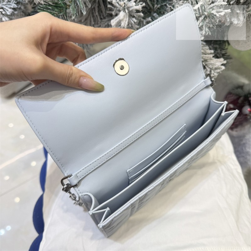 D I O R 디올 마이 미니 백 블루 까나쥬 램스킨 아이스 블루 Bag 12번 이미지