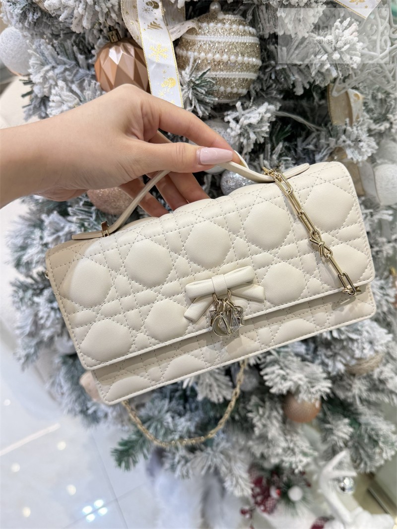D I O R 디올 마이 미니 백 크레 까나쥬 램스킨 아이보리 Bag 3번 이미지