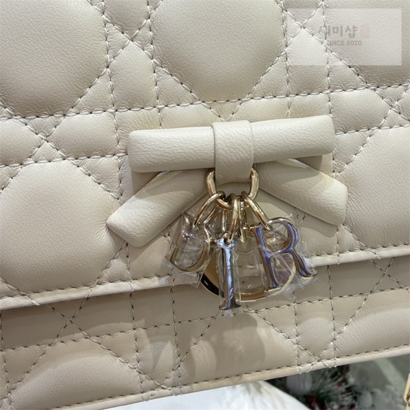 D I O R 디올 마이 미니 백 크레 까나쥬 램스킨 아이보리 Bag 10번 이미지