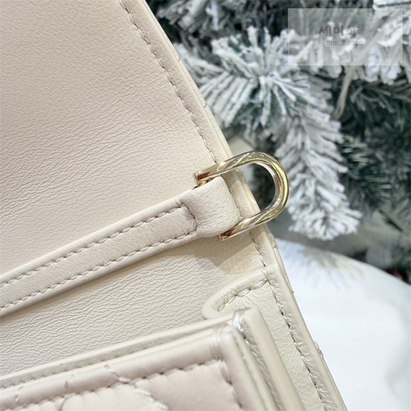 D I O R 디올 마이 미니 백 크레 까나쥬 램스킨 아이보리 Bag 15번 이미지