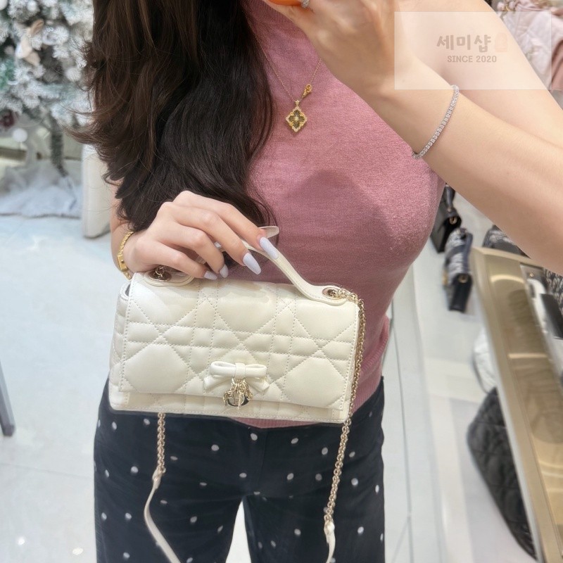 D I O R 디올 마이 텐더 탑핸들 백 미니 라떼 매크로 까나쥬 라떼 Bag 27번 이미지