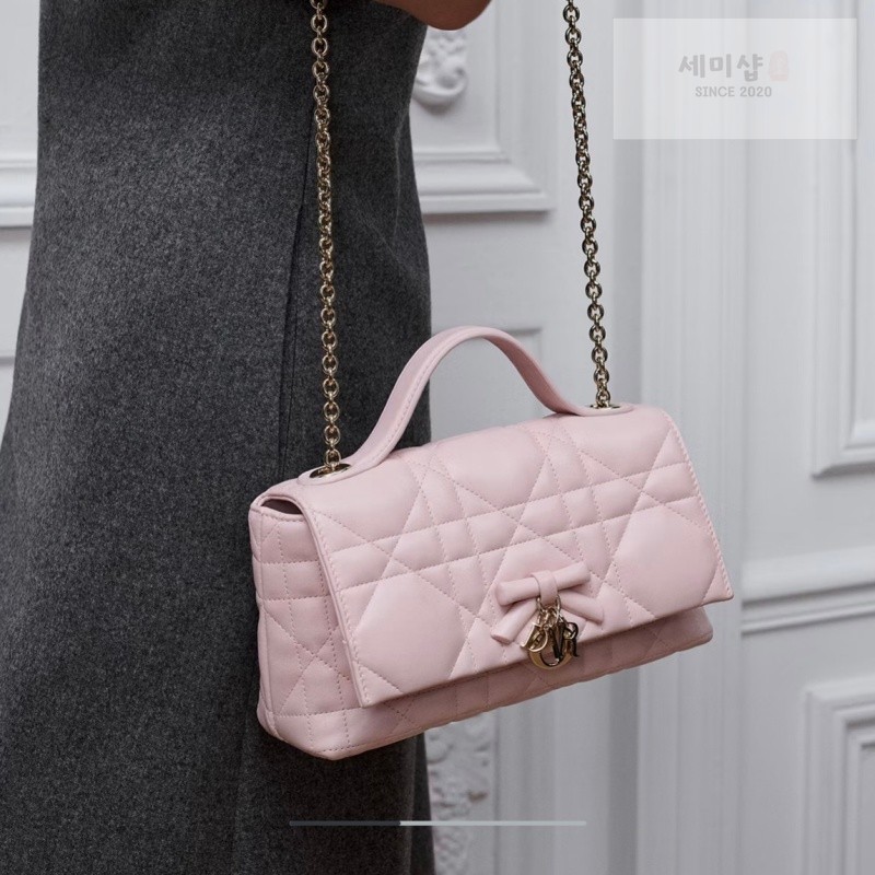 D I O R 디올 마이 텐더 탑핸들 백 미니 핑크 매크로 까나쥬 파우더 핑크 Bag 9번 이미지