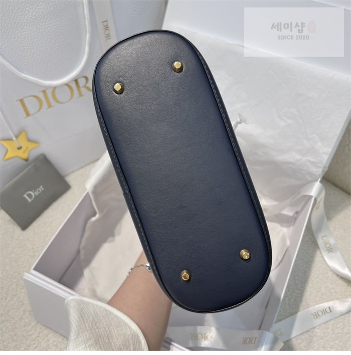 D I O R 디올 미디엄 C’est 쎄 백 데님 오블리크 Bag 10번 이미지