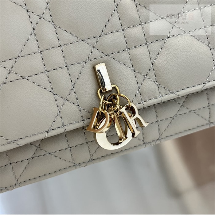 D I O R 디올 미스 디올 미니 체인백 브라우니쉬 그레이 까나쥬 Bag 15번 이미지