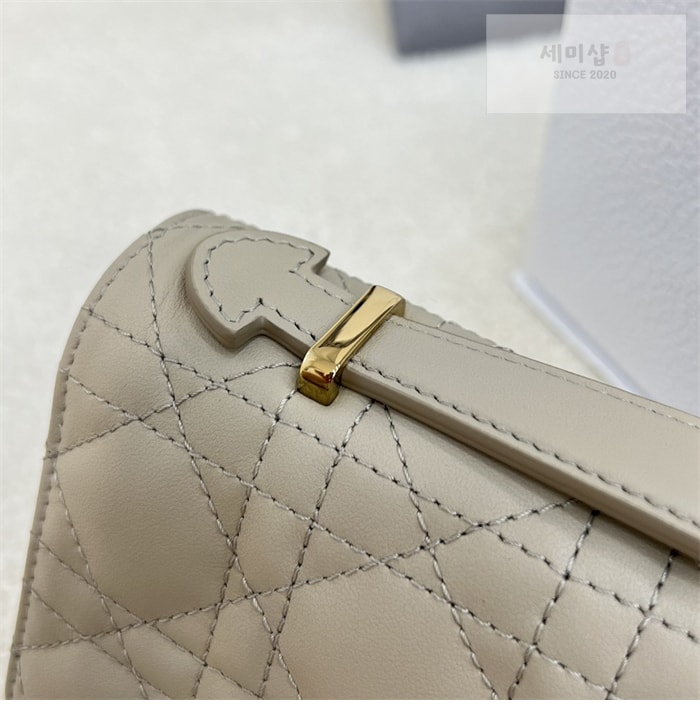 D I O R 디올 미스 디올 미니 체인백 브라우니쉬 그레이 까나쥬 Bag 16번 이미지
