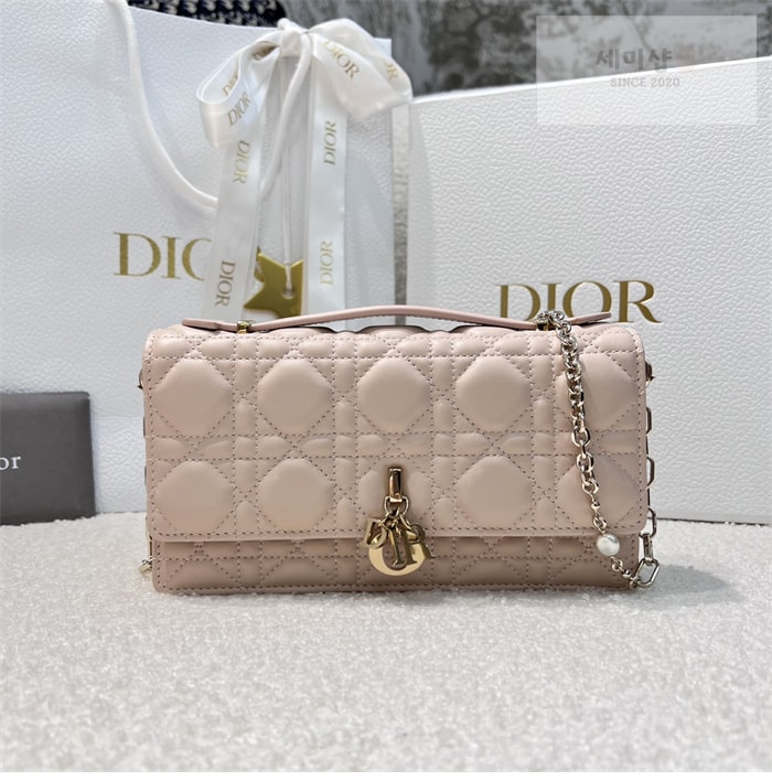 D I O R 디올 미스 디올 미니 체인백 파우더 핑크 까나쥬 Bag 8번 이미지