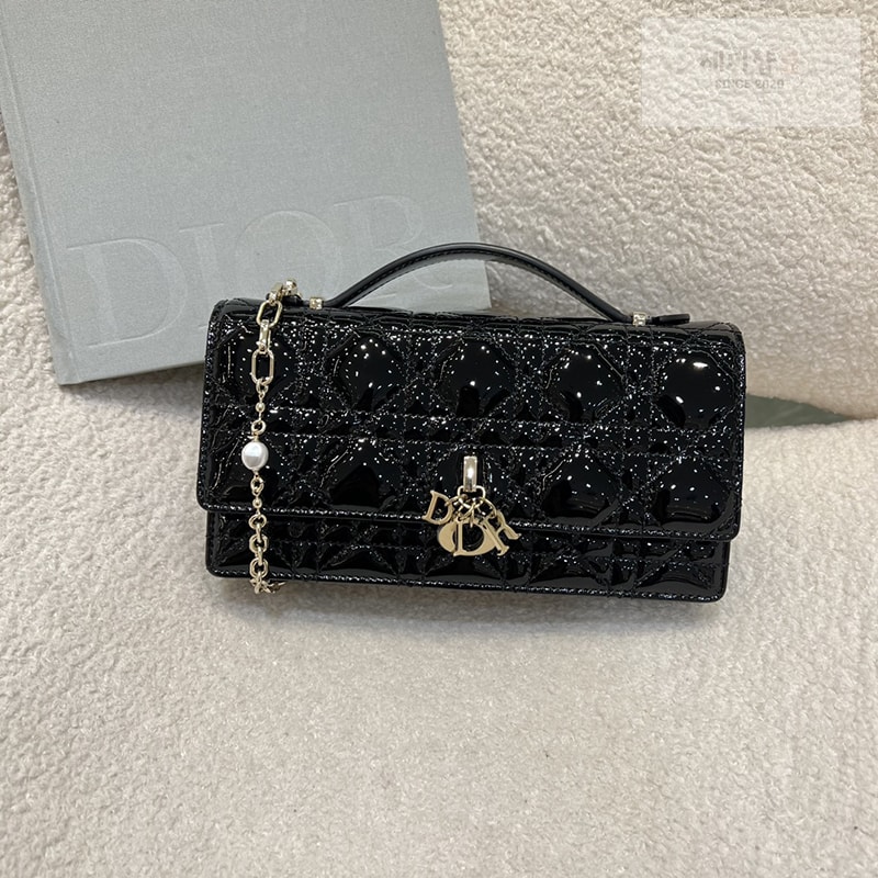 D I O R 디올 미스 디올 미니 체인백 페인턴트 블랙 까나쥬 Bag 12번 이미지