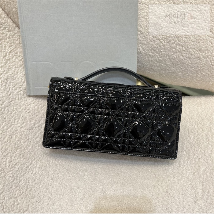 D I O R 디올 미스 디올 미니 체인백 페인턴트 블랙 까나쥬 Bag 4번 이미지