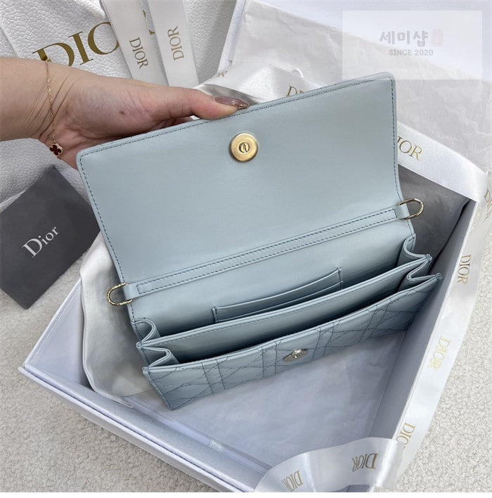 D I O R 디올 미스 디올 미니 체인백 페일 블루 까나쥬 Bag 15번 이미지