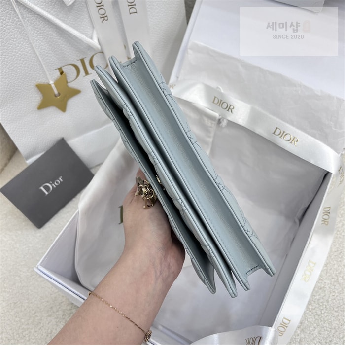 D I O R 디올 미스 디올 미니 체인백 페일 블루 까나쥬 Bag 3번 이미지