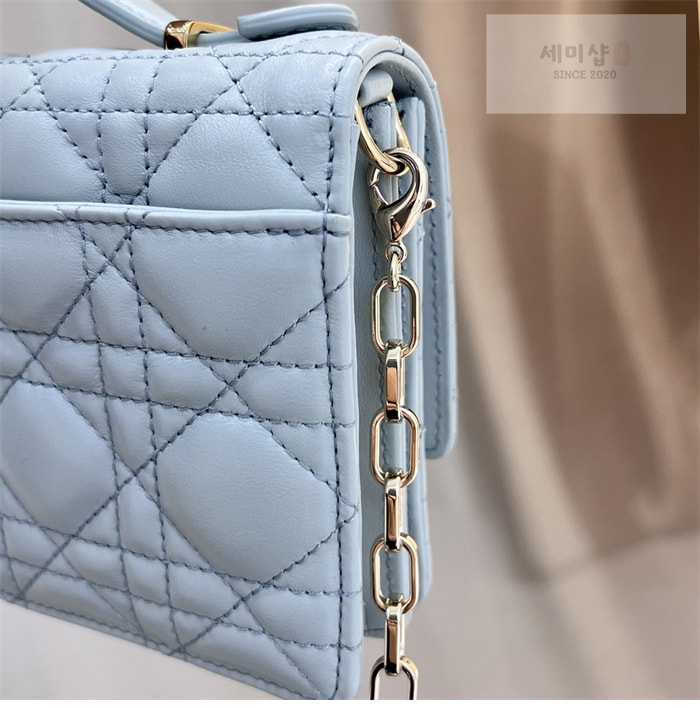 D I O R 디올 미스 디올 미니 체인백 페일 블루 까나쥬 Bag 10번 이미지
