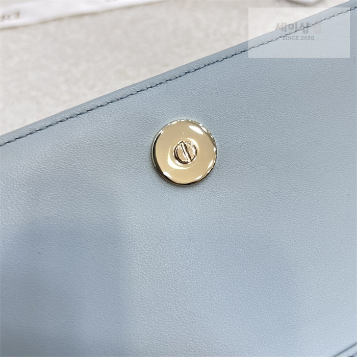 D I O R 디올 미스 디올 미니 체인백 페일 블루 까나쥬 Bag 16번 이미지