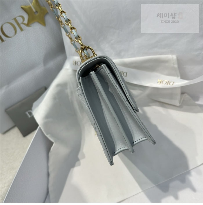 D I O R 디올 미스 카로 미니 백 클라우드 블루 매크로까나쥬 Bag 4번 이미지