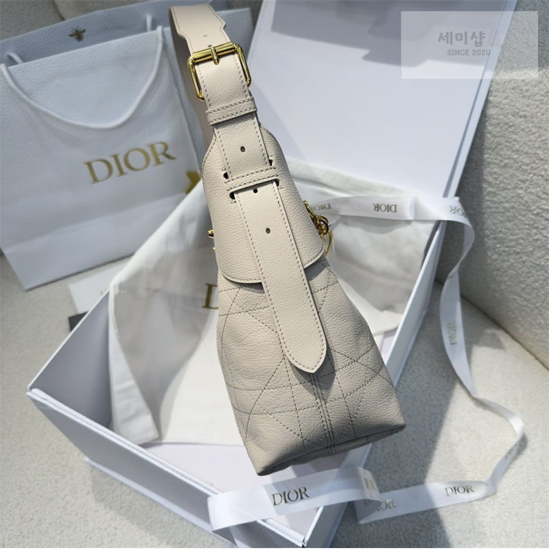 D I O R 디올 보야주 미디엄 백 파우더 베이지 매크로 까나쥬 Bag 5번 이미지