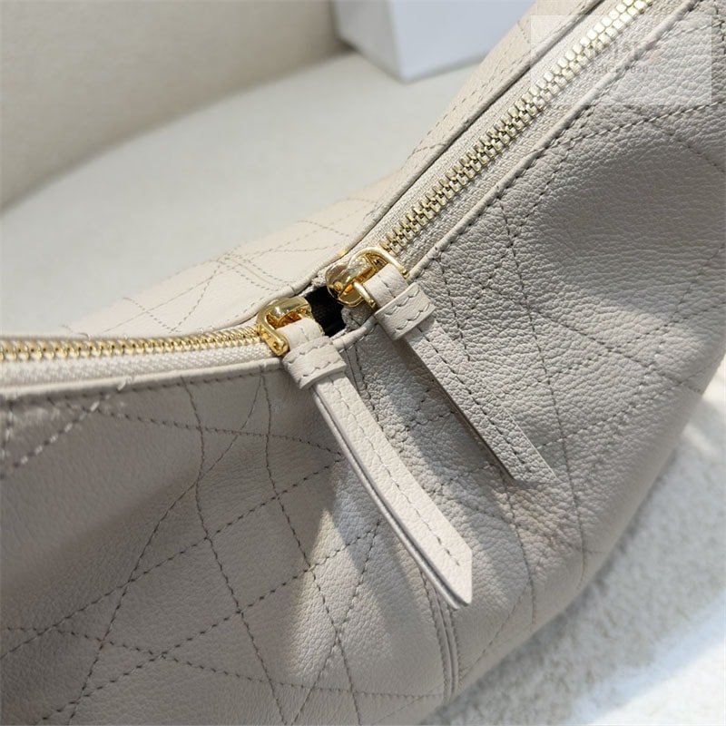 D I O R 디올 보야주 미디엄 백 파우더 베이지 매크로 까나쥬 Bag 14번 이미지