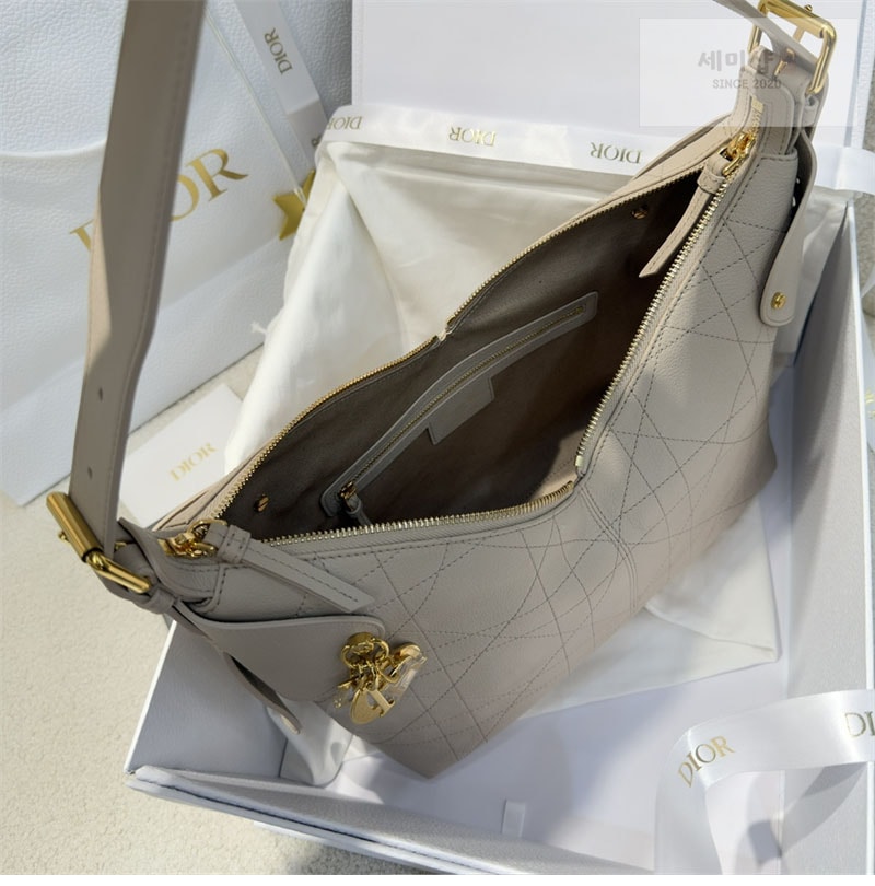 D I O R 디올 보야주 미디엄 백 파우더 베이지 매크로 까나쥬 Bag 11번 이미지