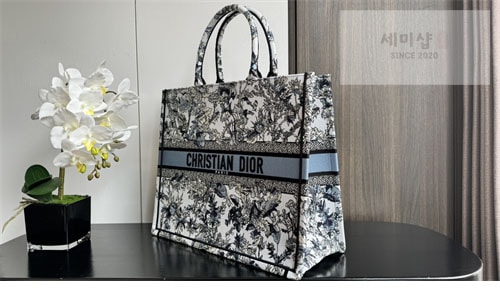 D I O R 디올 북 토트백 라지 샤돈 화이트 데님 블루 Bag 5번 이미지