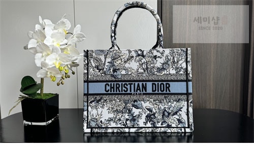 D I O R 디올 북 토트백 미디엄 샤돈 화이트 데님 블루 Bag 7번 이미지