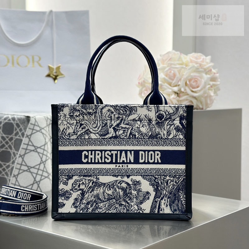 D I O R 디올 북 토트백 스몰 뜨왈 드 주이 블루 Bag 5번 이미지