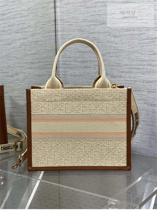 D I O R 디올 북 토트백 스몰 오블리크 베이지 라피아 Bag 9번 이미지