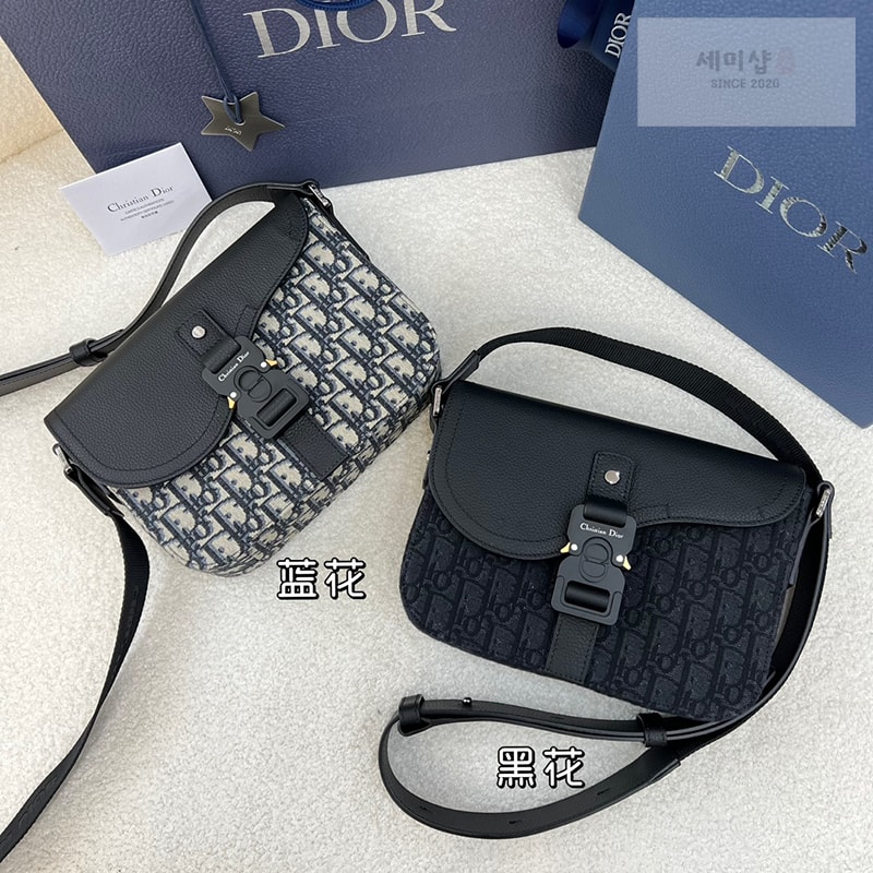 D I O R 디올 새들 스몰 플랩 스트랩백 블루 Bag 5번 이미지