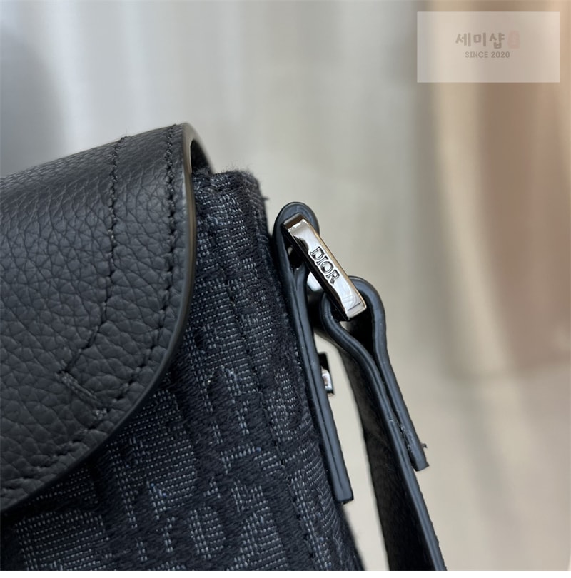 D I O R 디올 새들 스몰 플랩 스트랩백 블루 Bag 19번 이미지