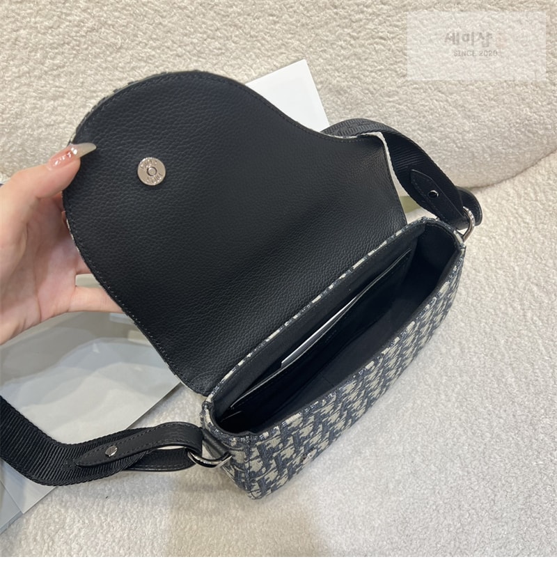 D I O R 디올 새들 스트랩 메신저백 베이지 오블리크 자카드 Bag 11번 이미지