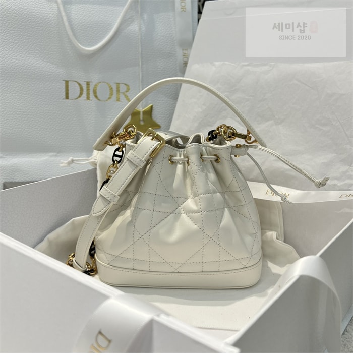D I O R 디올 졸리 버킷백 스몰 매크로 까나쥬 라떼 Bag 14번 이미지