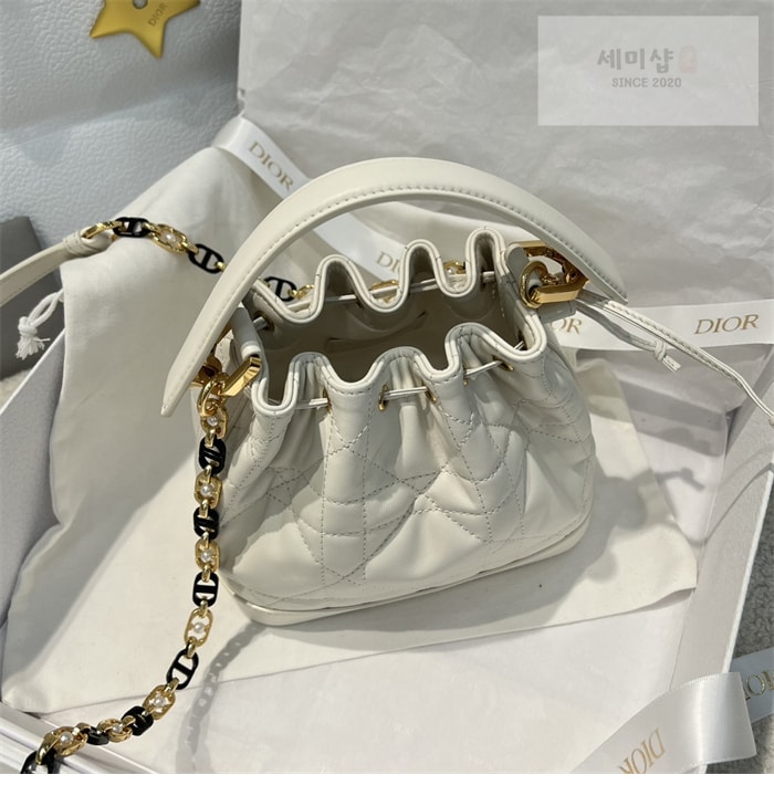 D I O R 디올 졸리 버킷백 스몰 매크로 까나쥬 라떼 Bag 9번 이미지