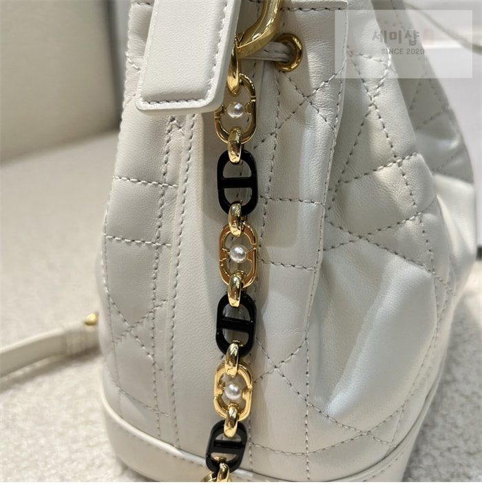 D I O R 디올 졸리 버킷백 스몰 매크로 까나쥬 라떼 Bag 15번 이미지
