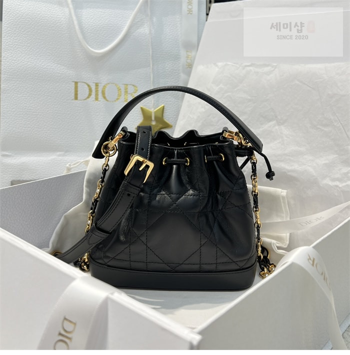 D I O R 디올 졸리 버킷백 스몰 매크로 까나쥬 블랙 Bag 7번 이미지