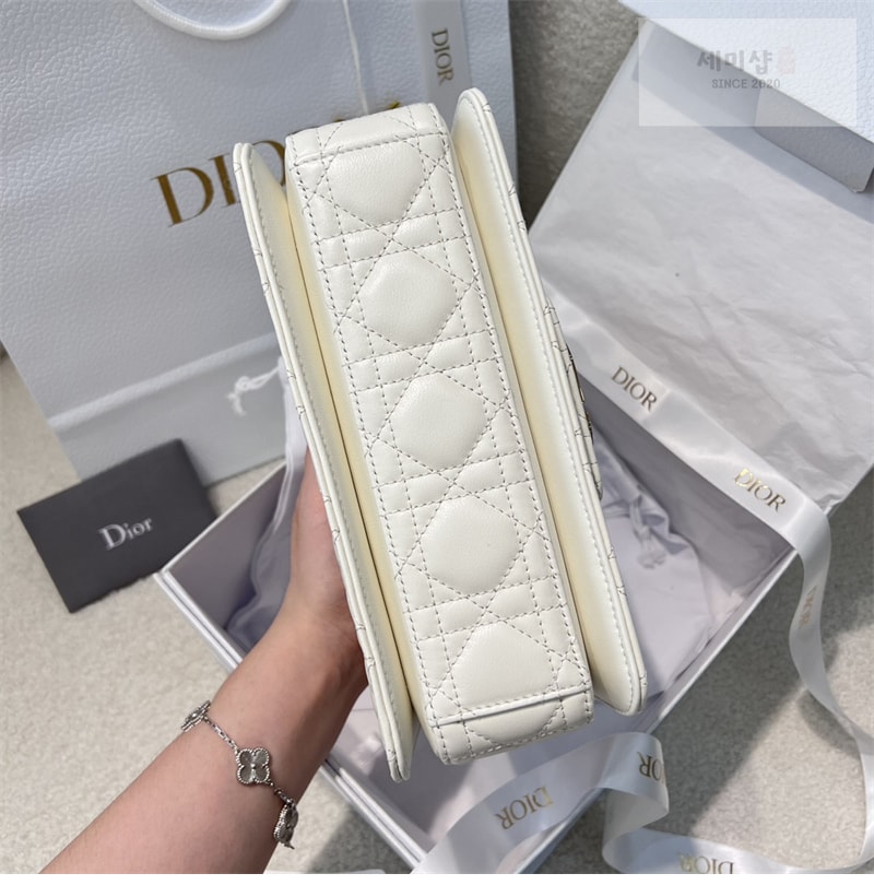 D I O R 디올 졸리 스몰 탑 핸들백 라떼 까나쥬 Bag 4번 이미지