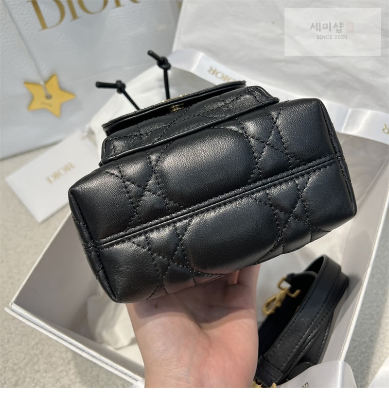 D I O R 디올 카로 나노 버킷백 매크로까나쥬 핑크 Bag 4번 이미지